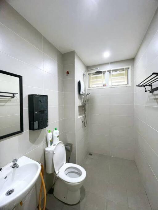 Cozyhouse 4Room 3Bath Room 10Pax'''Simpangampattasek Simpang Ampat  외부 사진